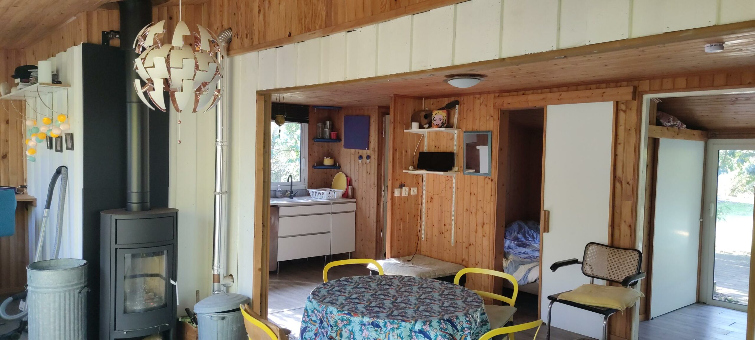 pièce à vivre et cuisine
