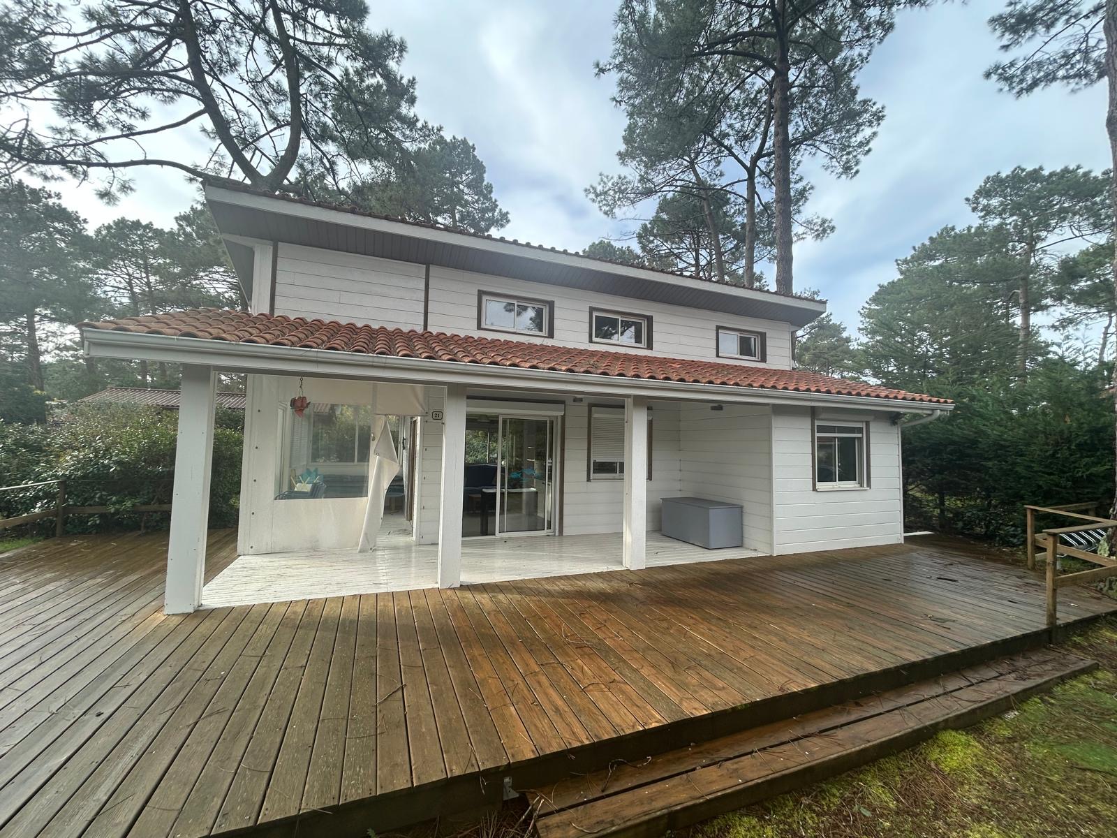 944b088e-279c-46cd-8f72-97e640397c1a